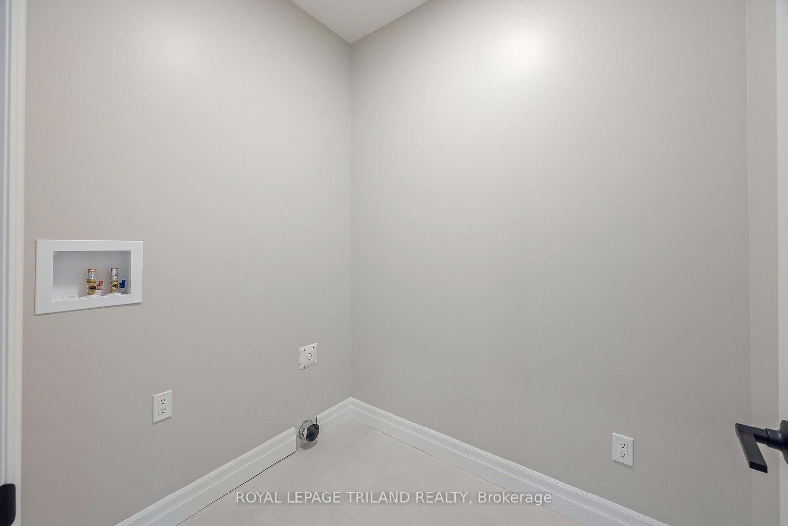 155 Shaw Valley Drive • St. Thomas, ON photo 8