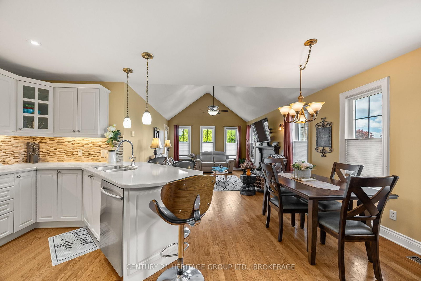 100 BRITANNIA Crescent • Bath, ON photo 17