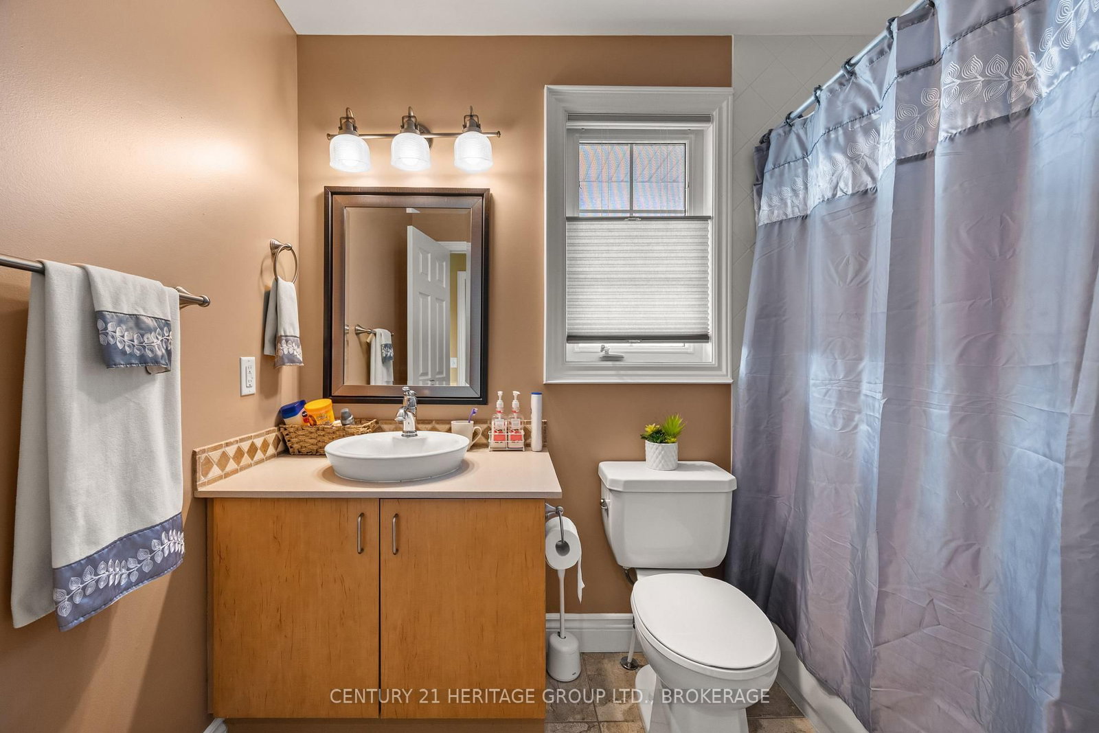 100 BRITANNIA Crescent • Bath, ON photo 25