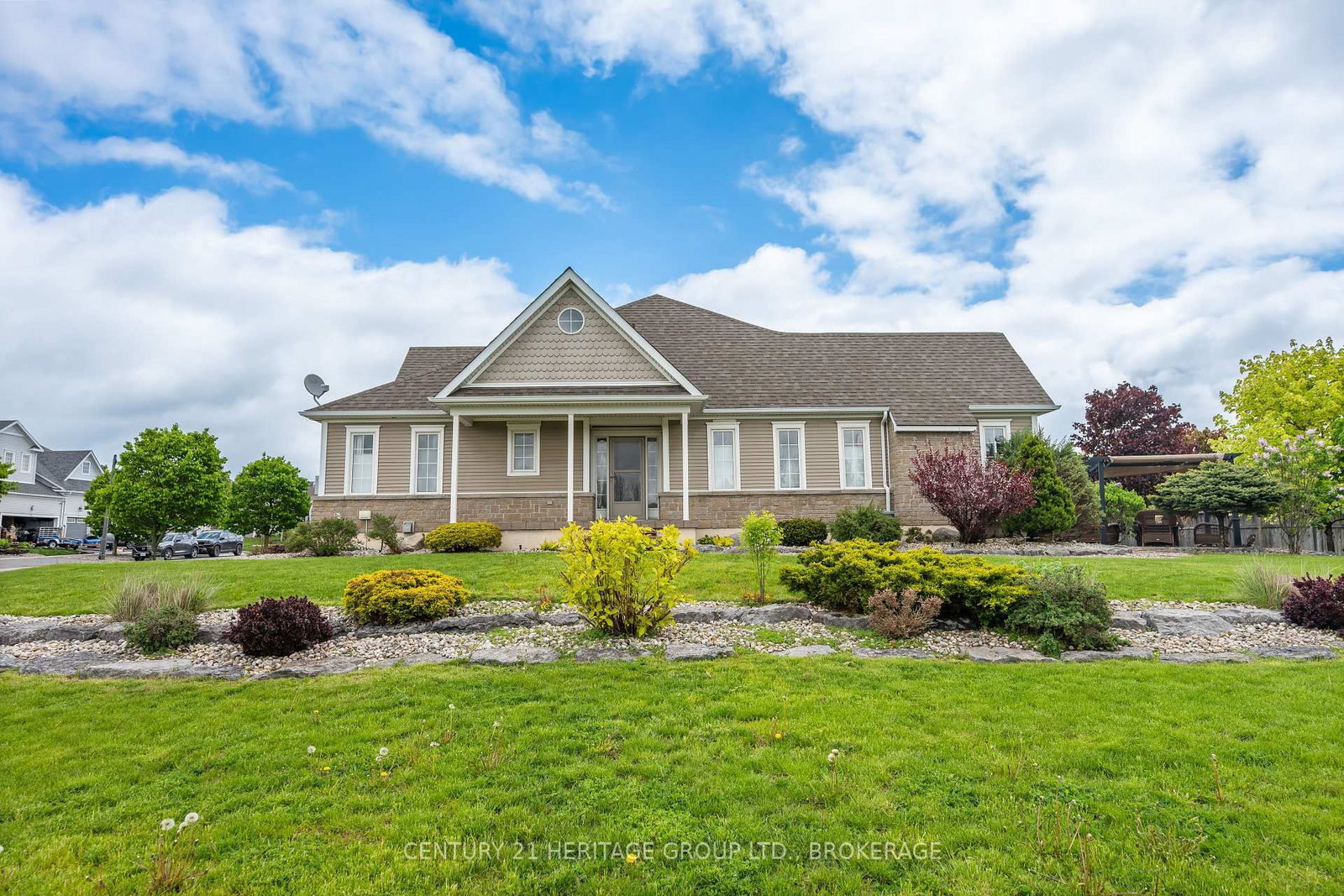 100 BRITANNIA Crescent • Bath, ON photo 4