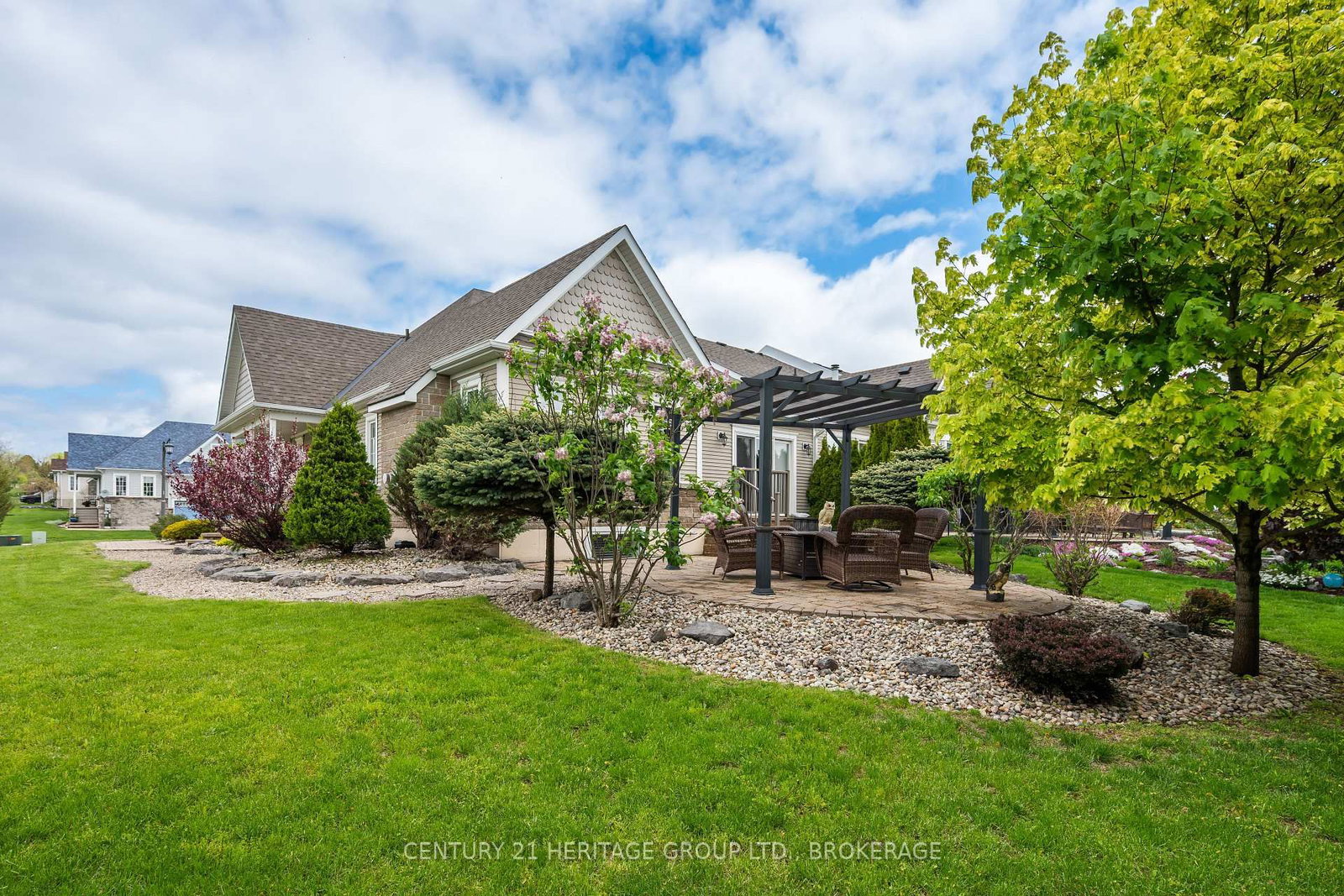 100 BRITANNIA Crescent • Bath, ON photo 5