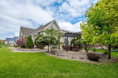 100 BRITANNIA Crescent • Bath, ON photo 5