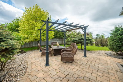 100 BRITANNIA Crescent • Bath, ON photo 7