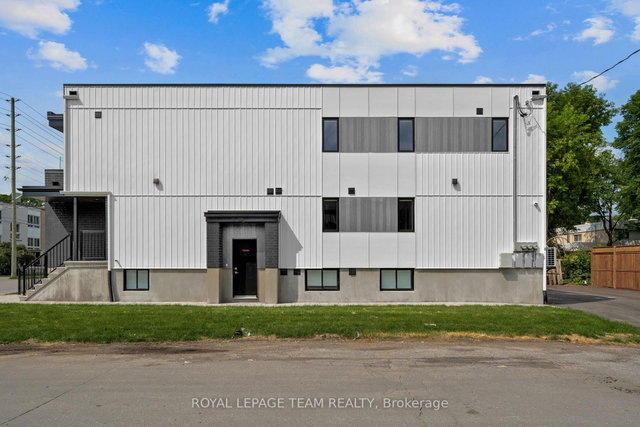 Lower - 998 Hollington Street