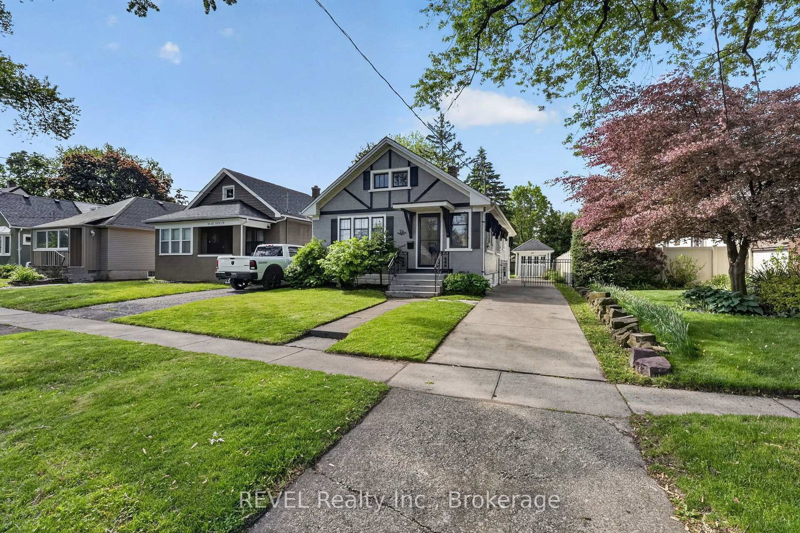 74 St. Patrick Street • St. Catharines, ON photo 2