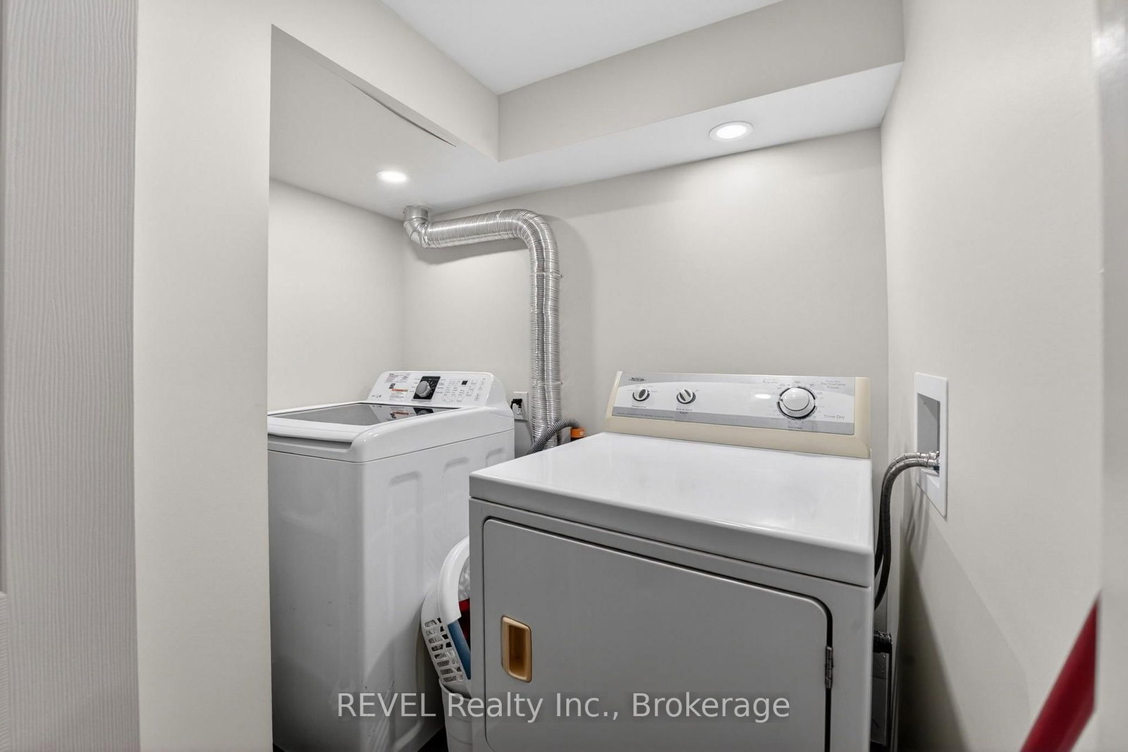74 St. Patrick Street • St. Catharines, ON photo 40