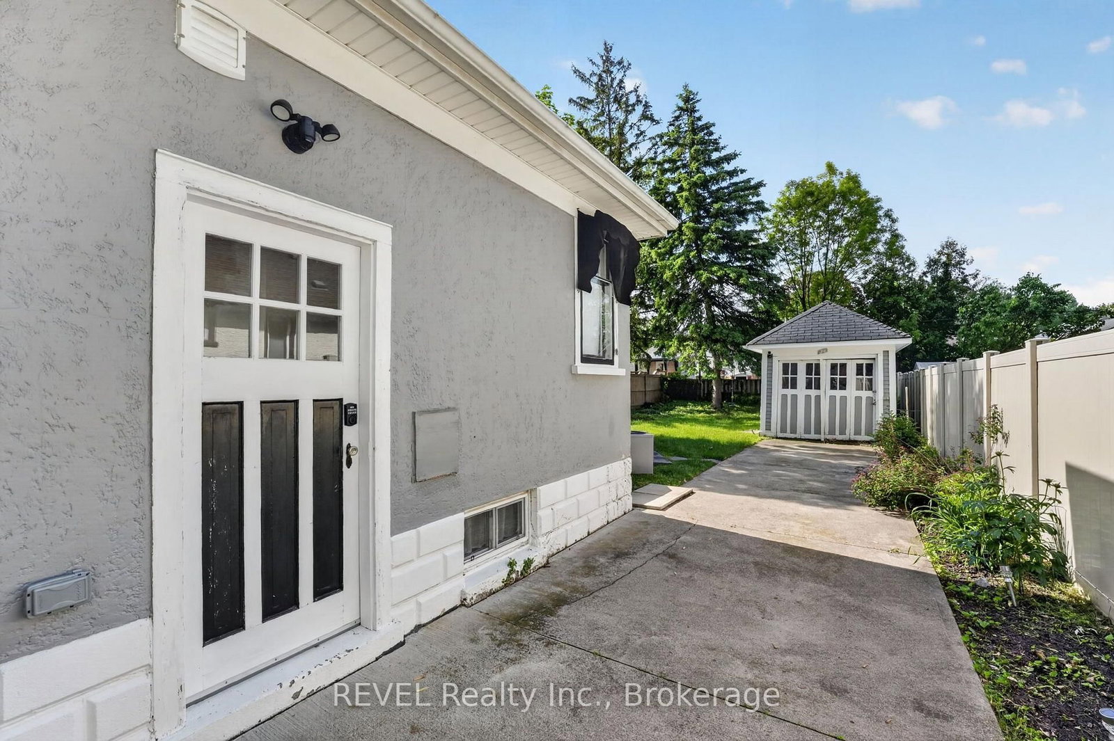 74 St. Patrick Street • St. Catharines, ON photo 42