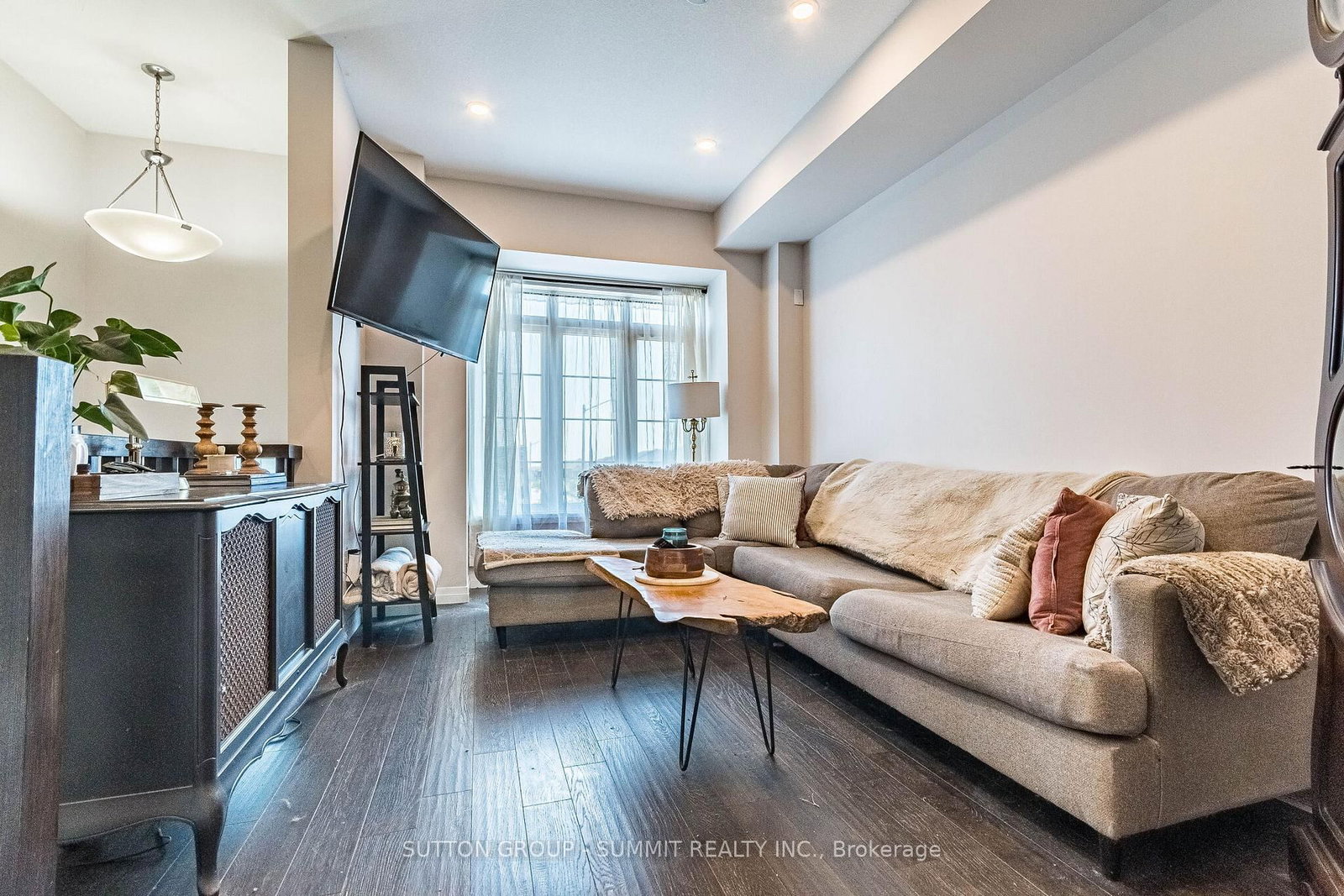 25 SOHO Street • Hamilton, ON photo 10