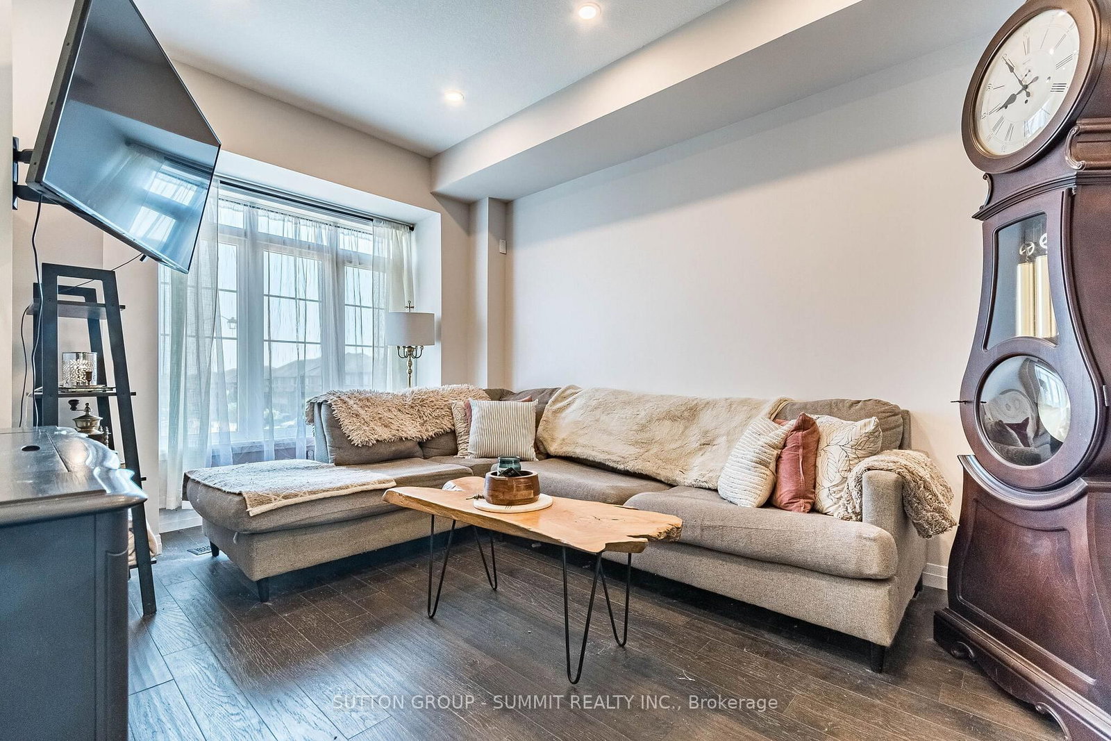 25 SOHO Street • Hamilton, ON photo 12