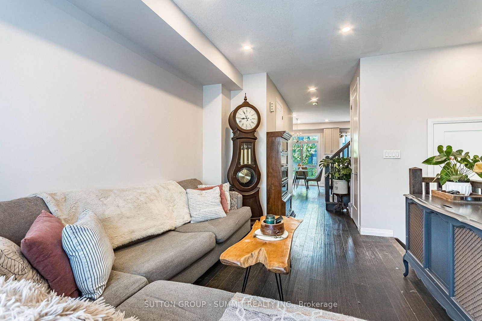 25 SOHO Street • Hamilton, ON photo 13