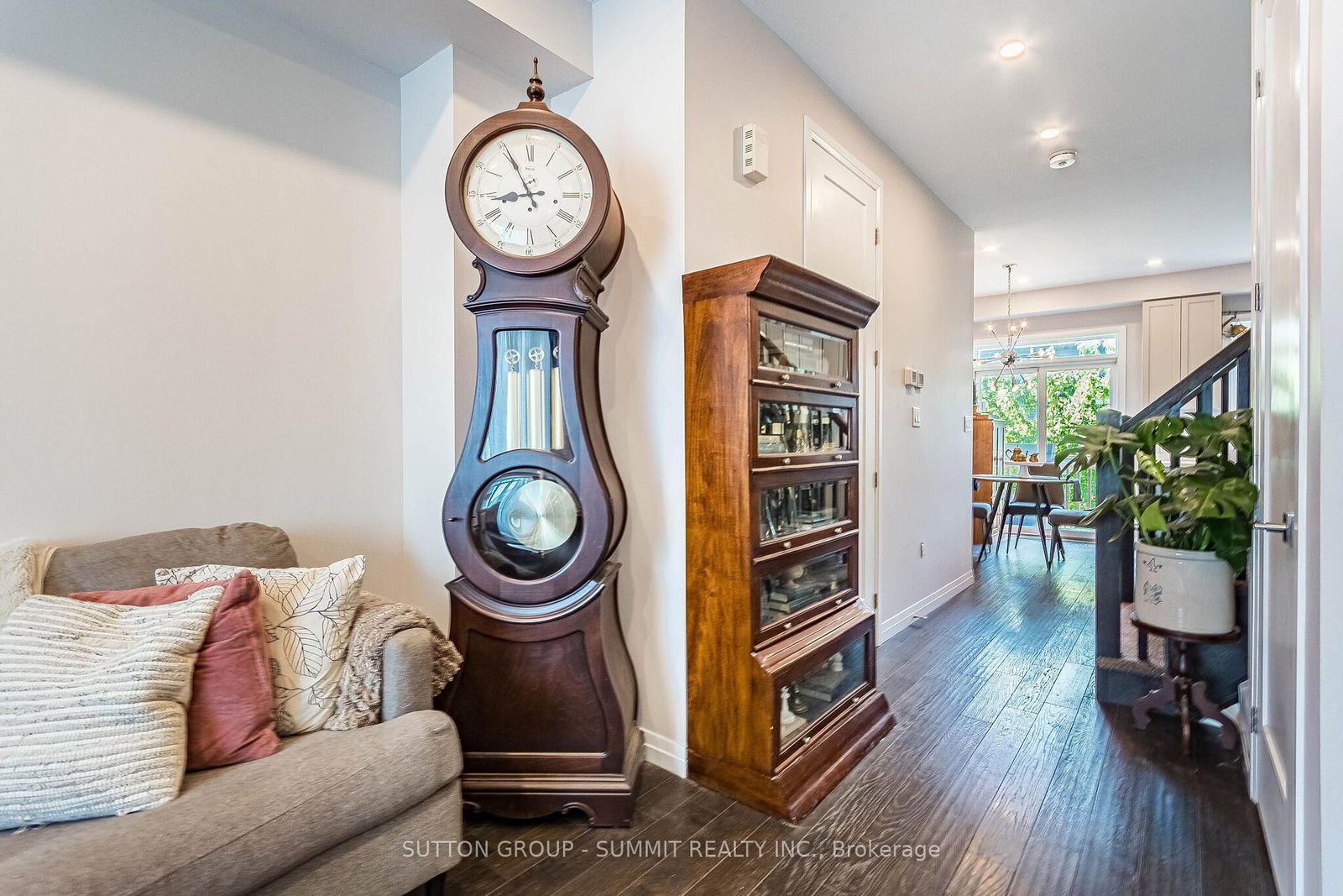 25 SOHO Street • Hamilton, ON photo 14