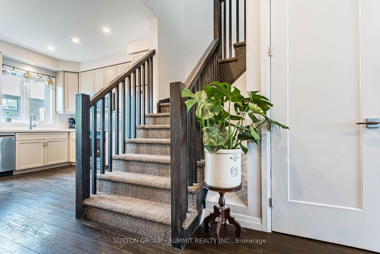 25 SOHO Street • Hamilton, ON photo 17