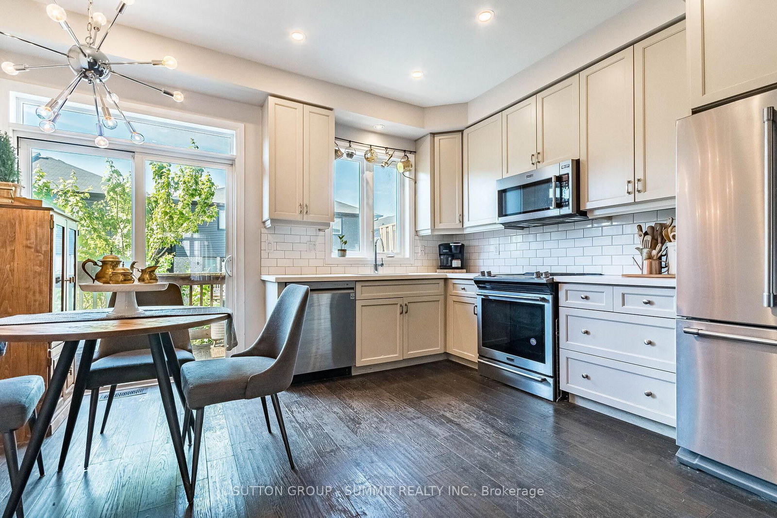 25 SOHO Street • Hamilton, ON photo 18