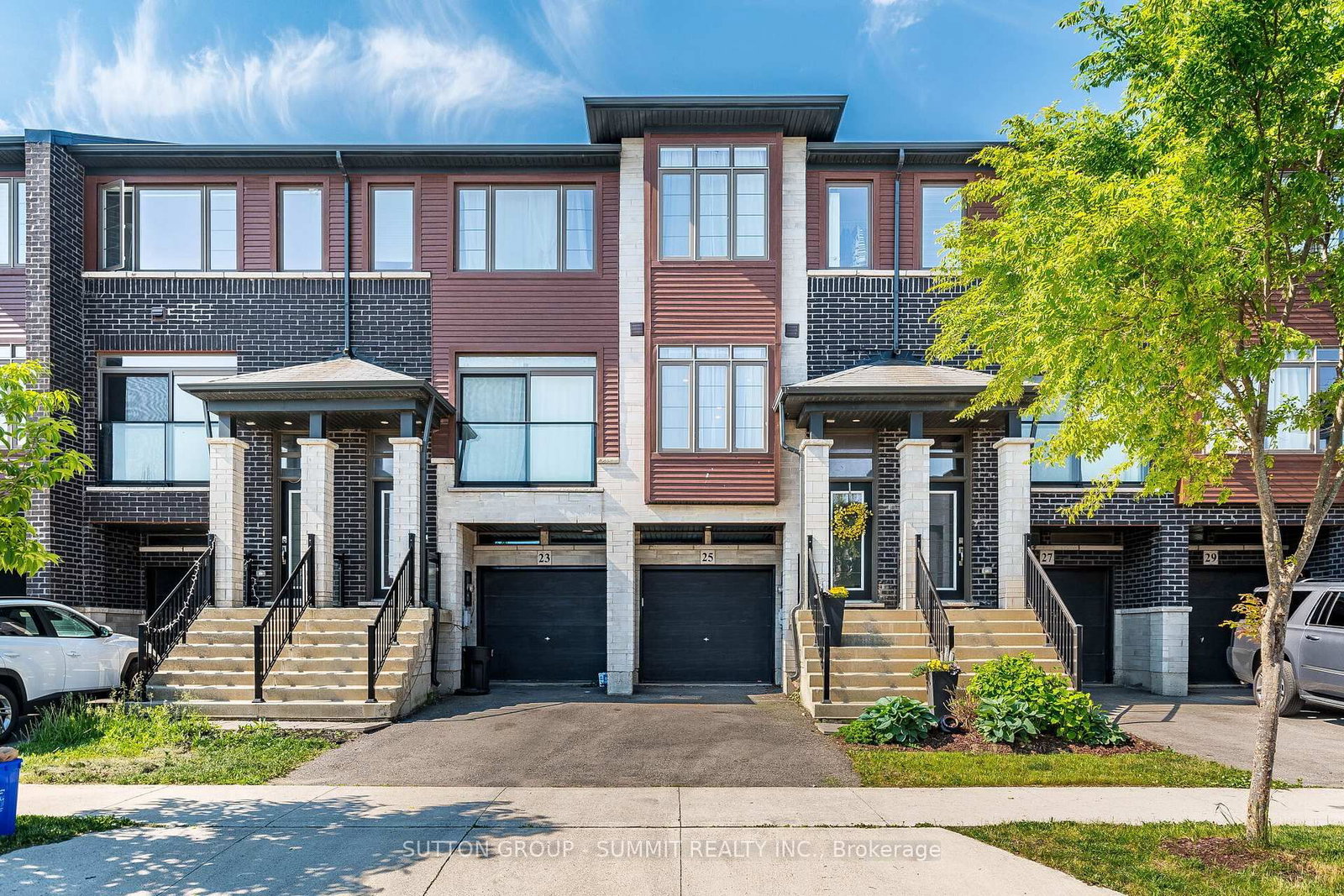25 SOHO Street • Hamilton, ON photo 2