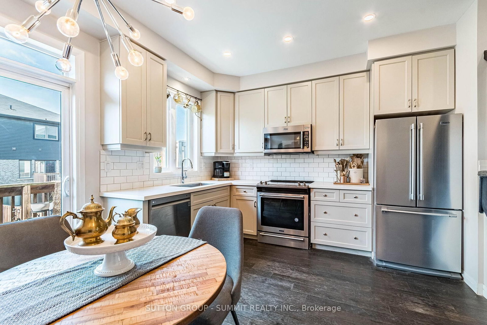 25 SOHO Street • Hamilton, ON photo 21