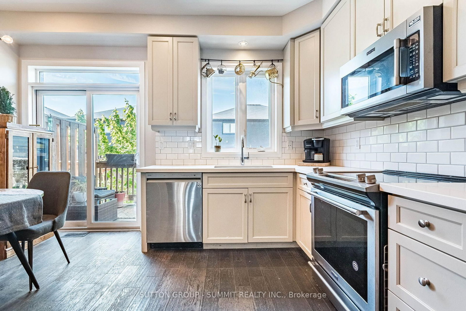 25 SOHO Street • Hamilton, ON photo 24