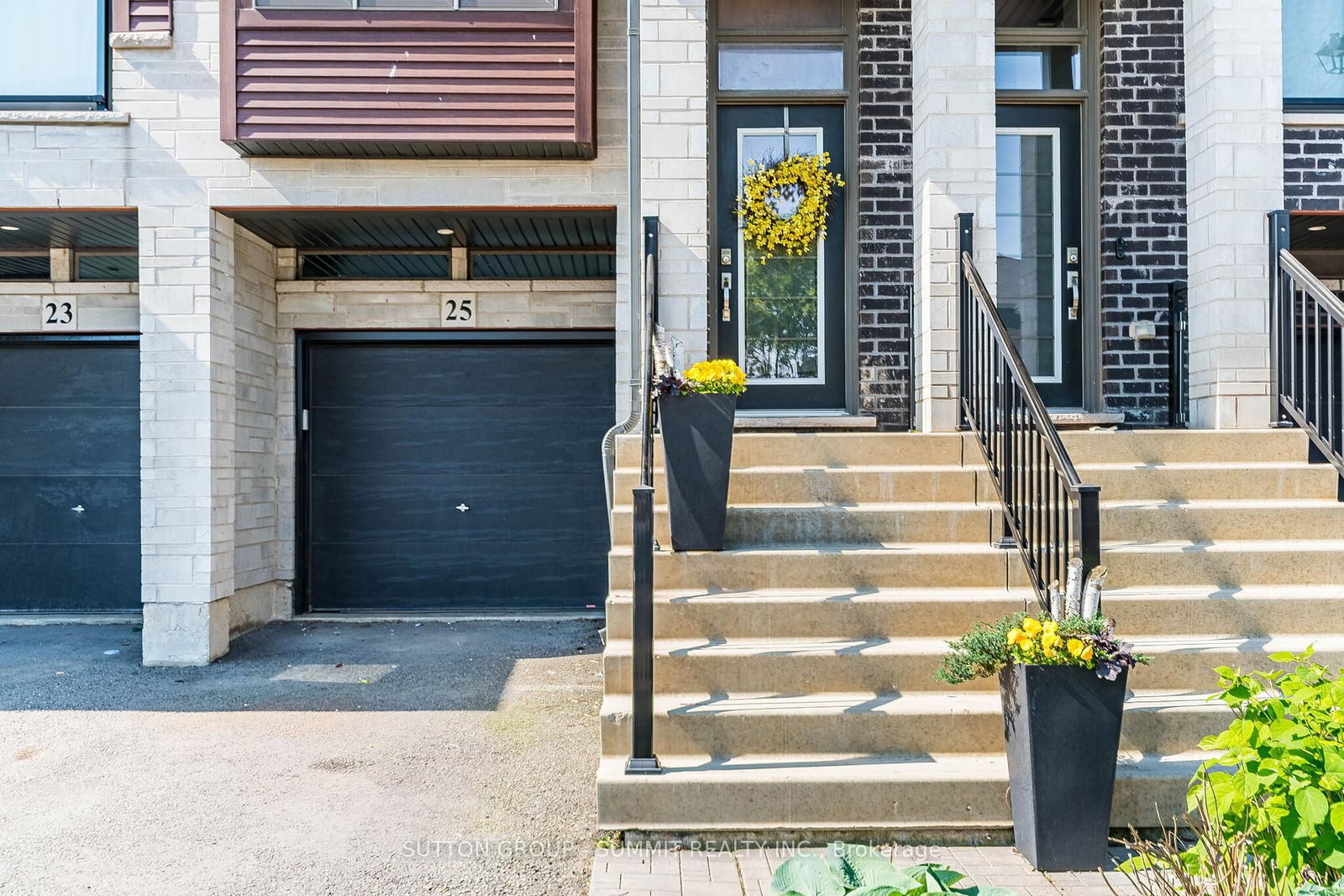 25 SOHO Street • Hamilton, ON photo 5