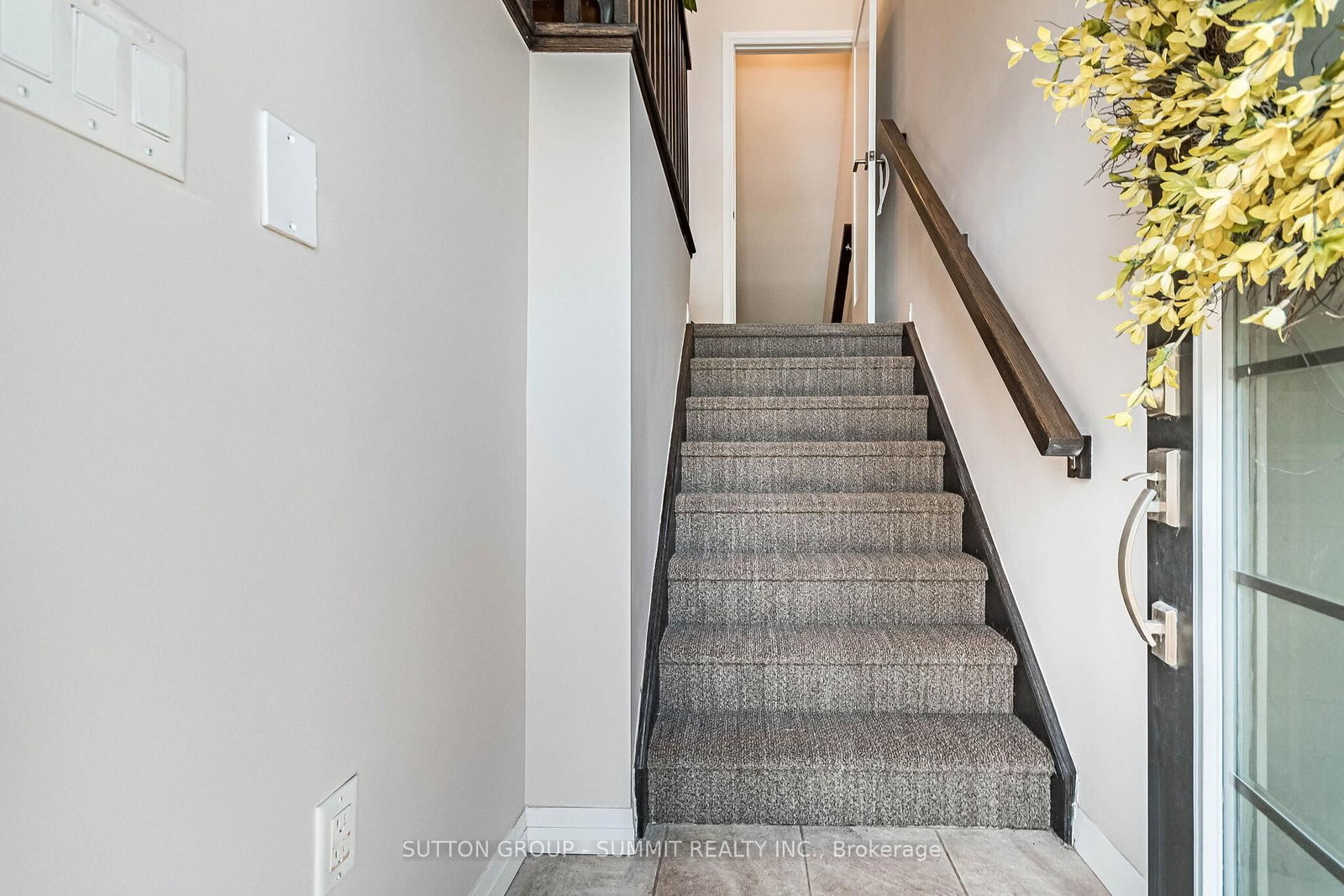 25 SOHO Street • Hamilton, ON photo 9