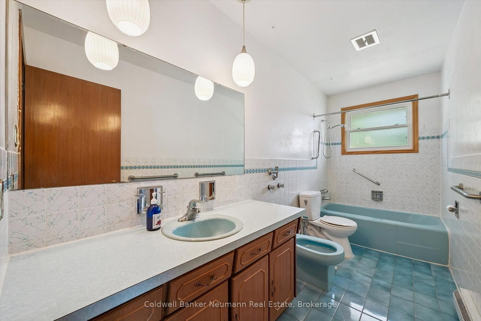 10 Kara Lee Court • Guelph, ON photo 28