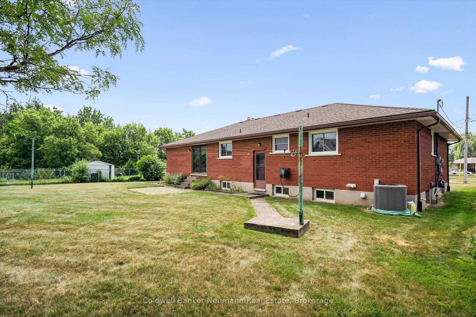 10 Kara Lee Court • Guelph, ON photo 35