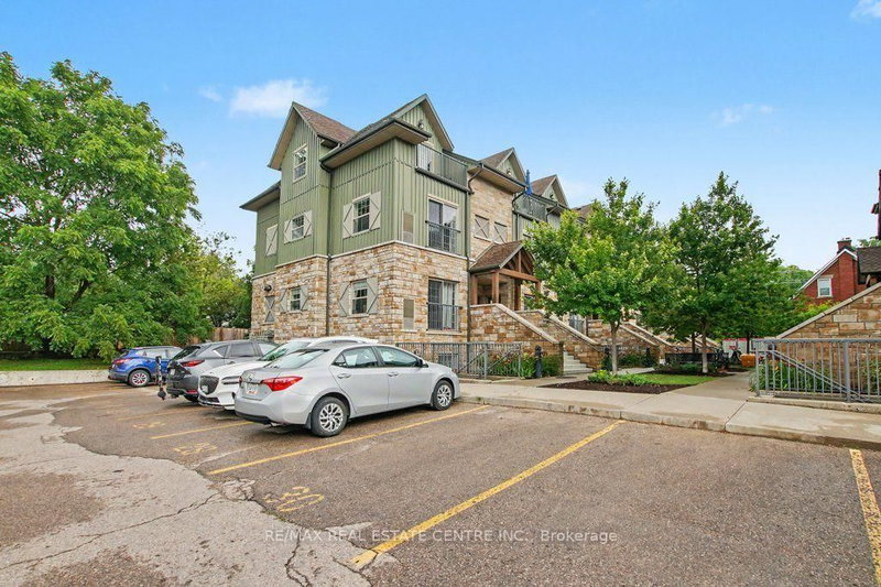 B105 - 112 Union Street E