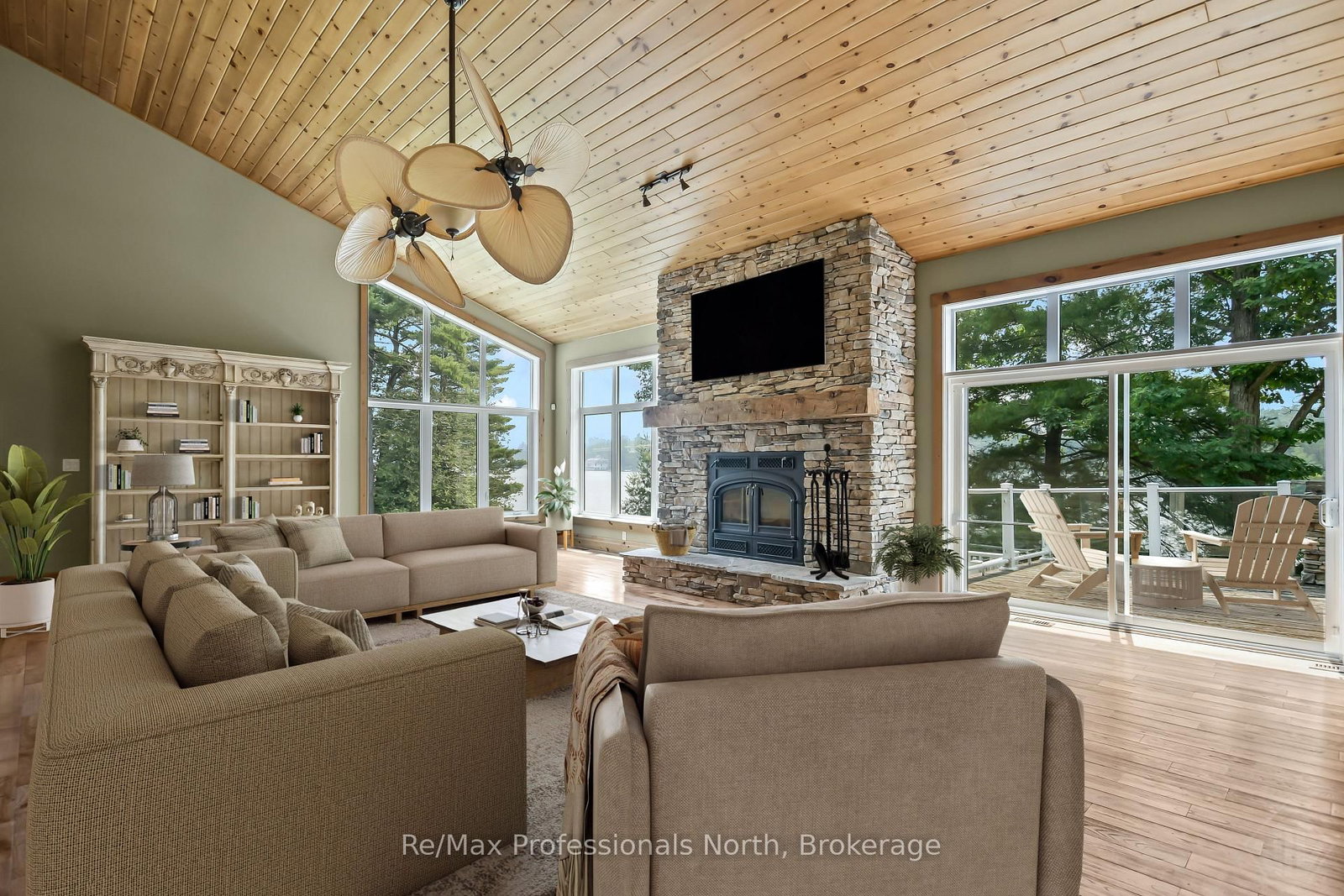 1064 Road 3200 • Gravenhurst, ON photo 16