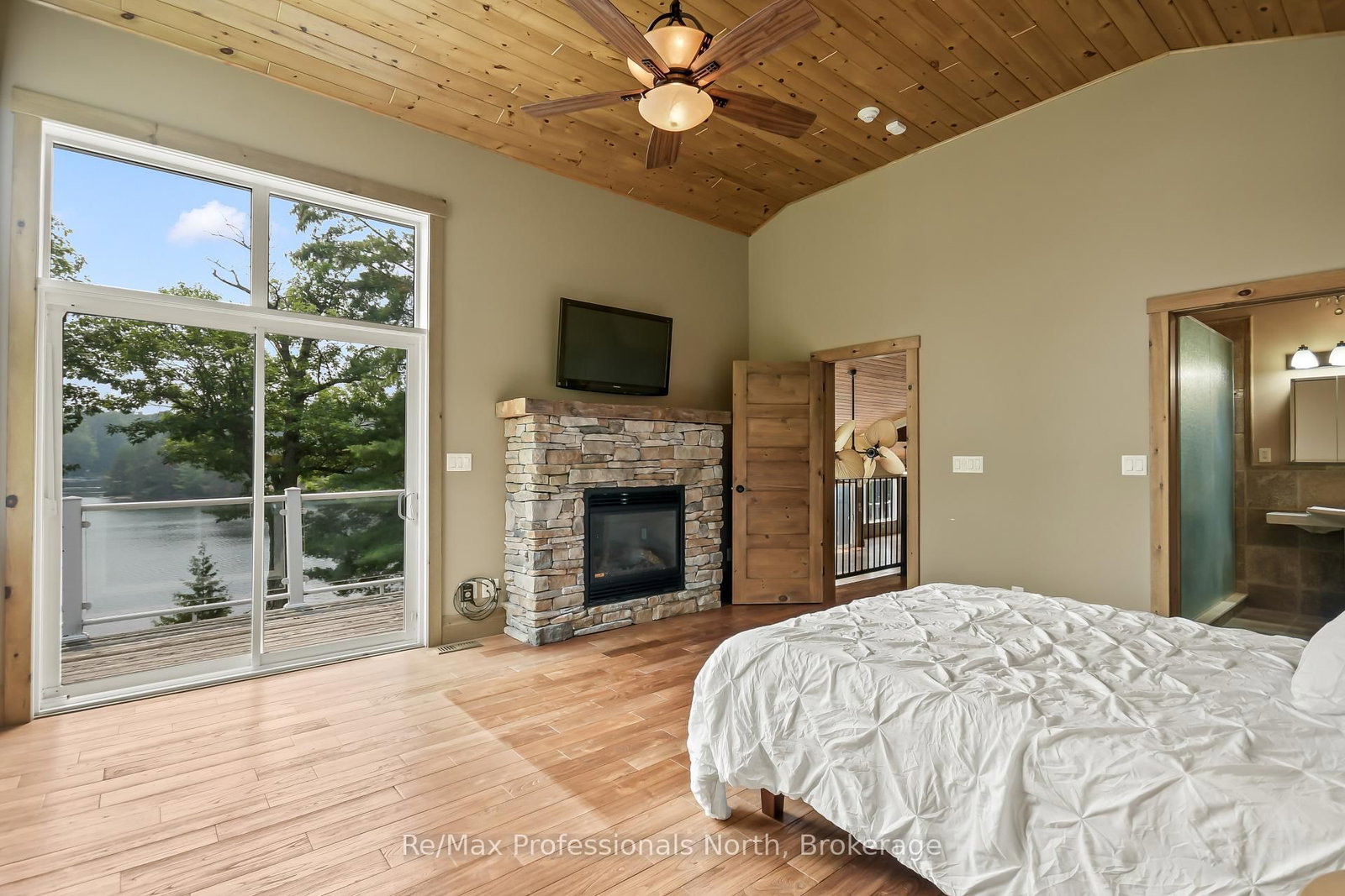 1064 Road 3200 • Gravenhurst, ON photo 22