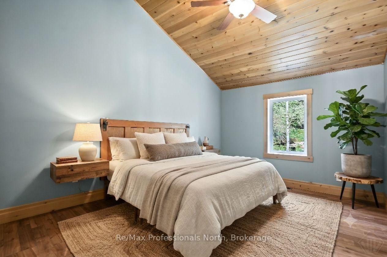 1064 Road 3200 • Gravenhurst, ON photo 28