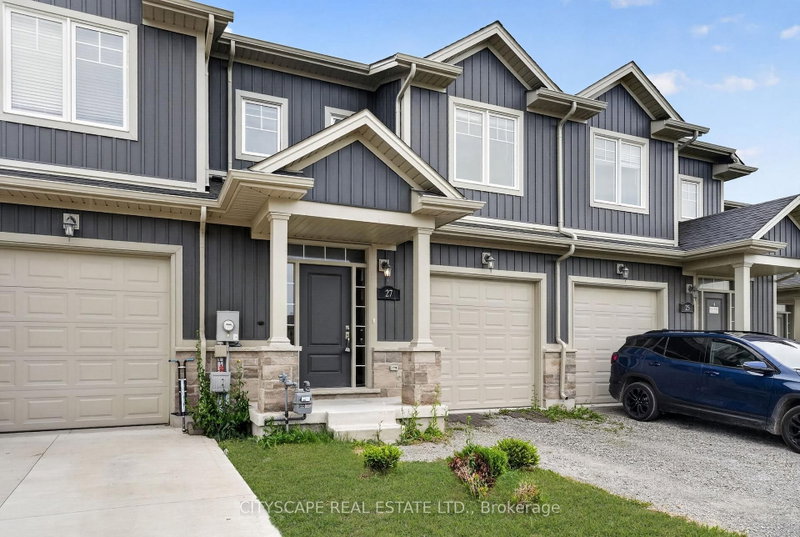 home for lease on 27 Lamb Crescent