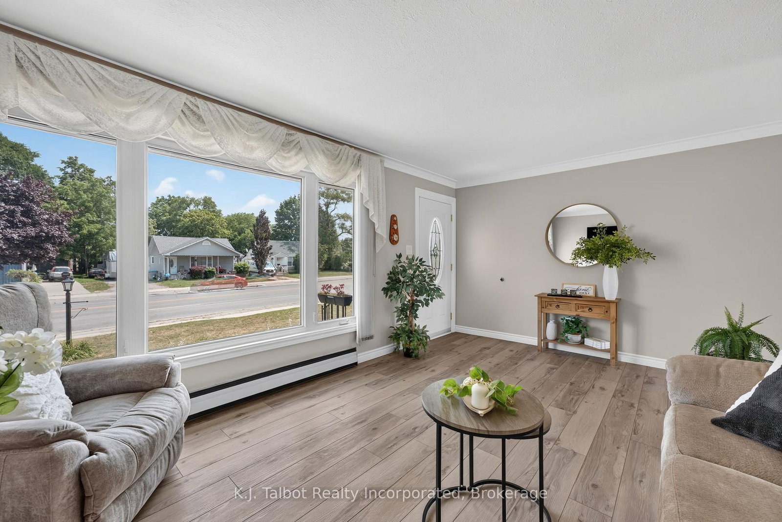 382 Huron Road • Goderich, ON photo 11