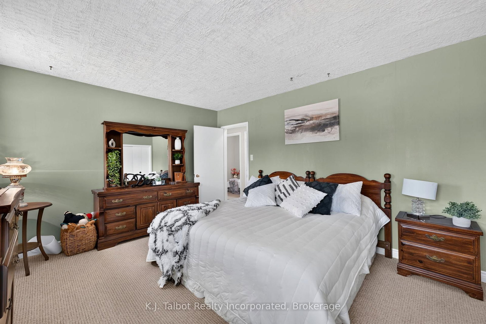 382 Huron Road • Goderich, ON photo 19
