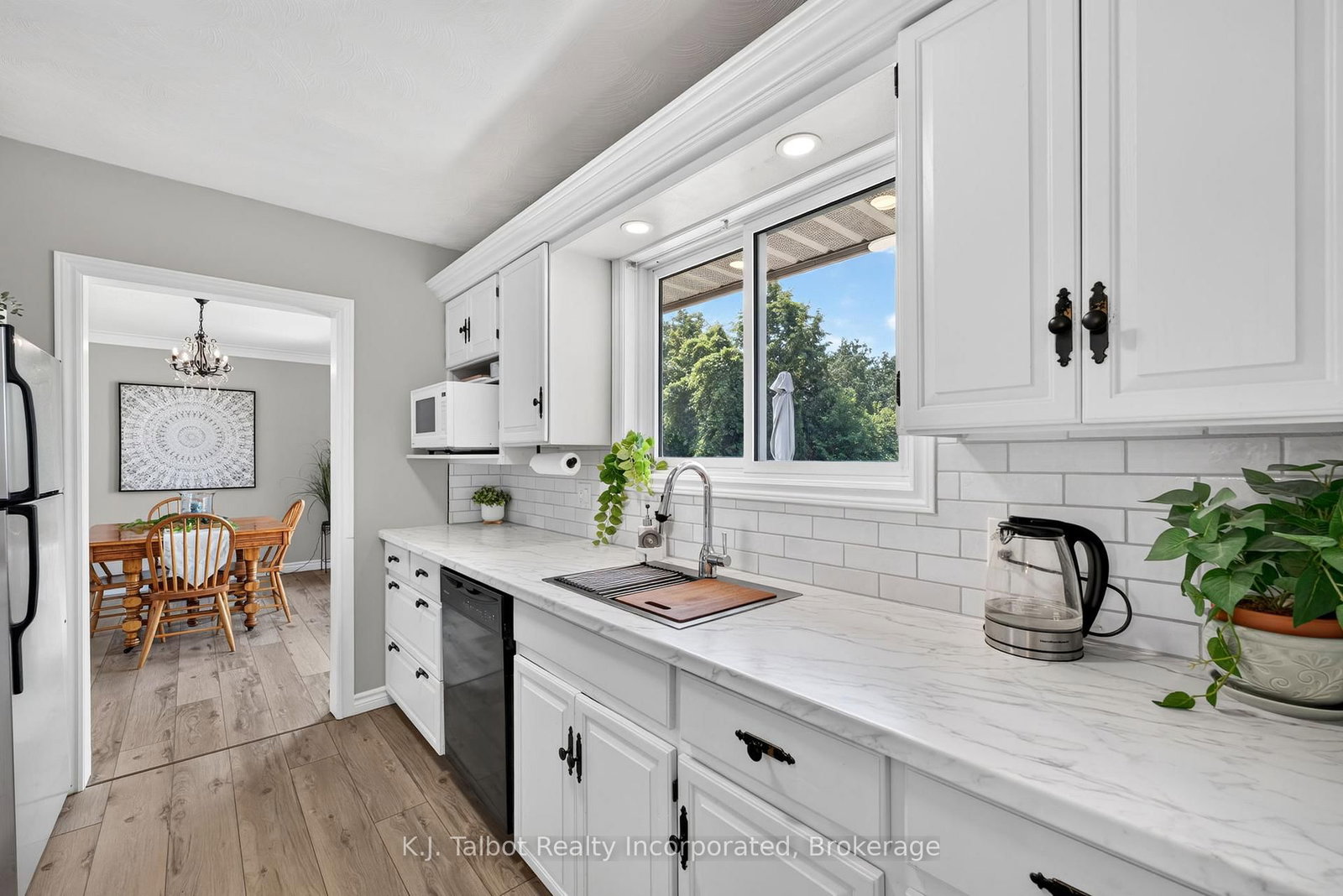 382 Huron Road • Goderich, ON photo 27