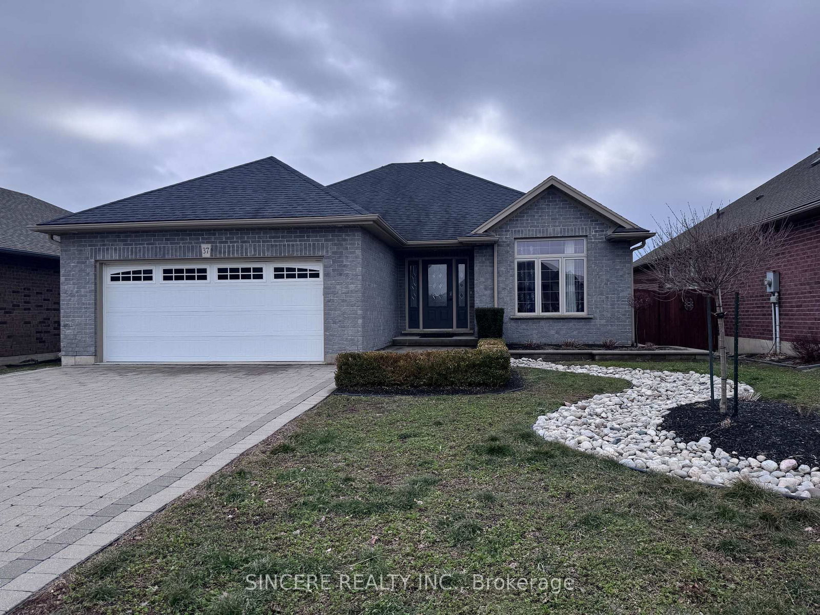 37 Galinee Trail • Norfolk, ON photo 2