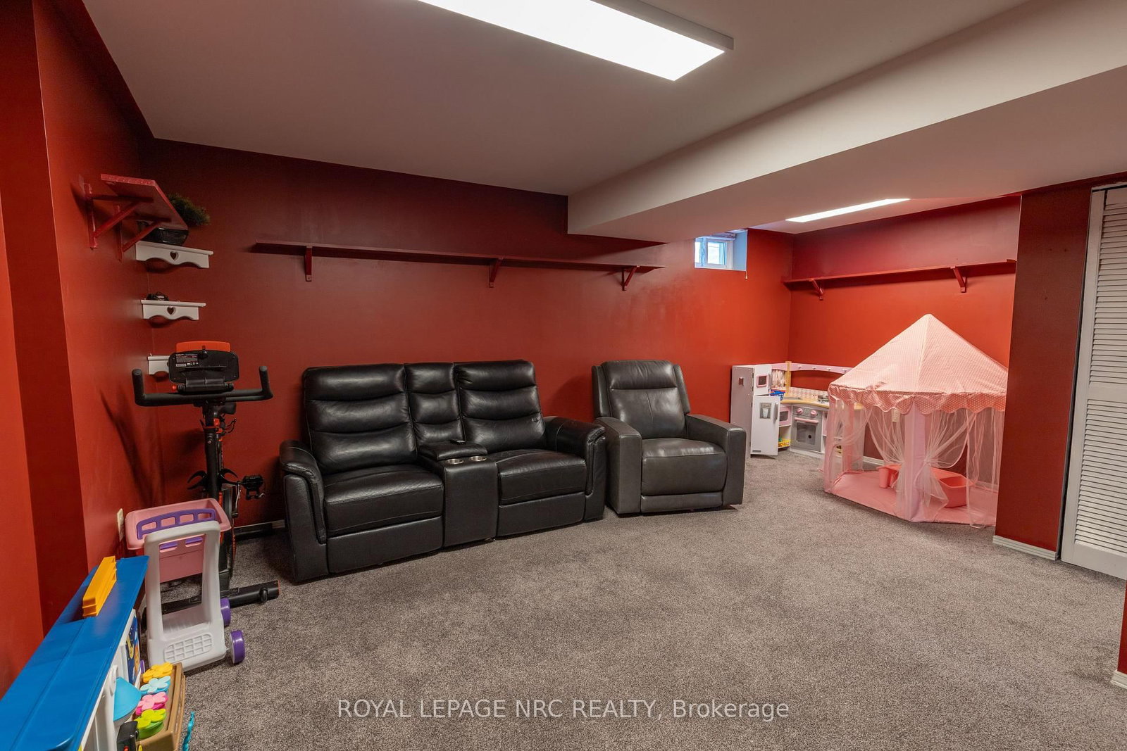 215 Windsor Street • Welland, ON photo 22