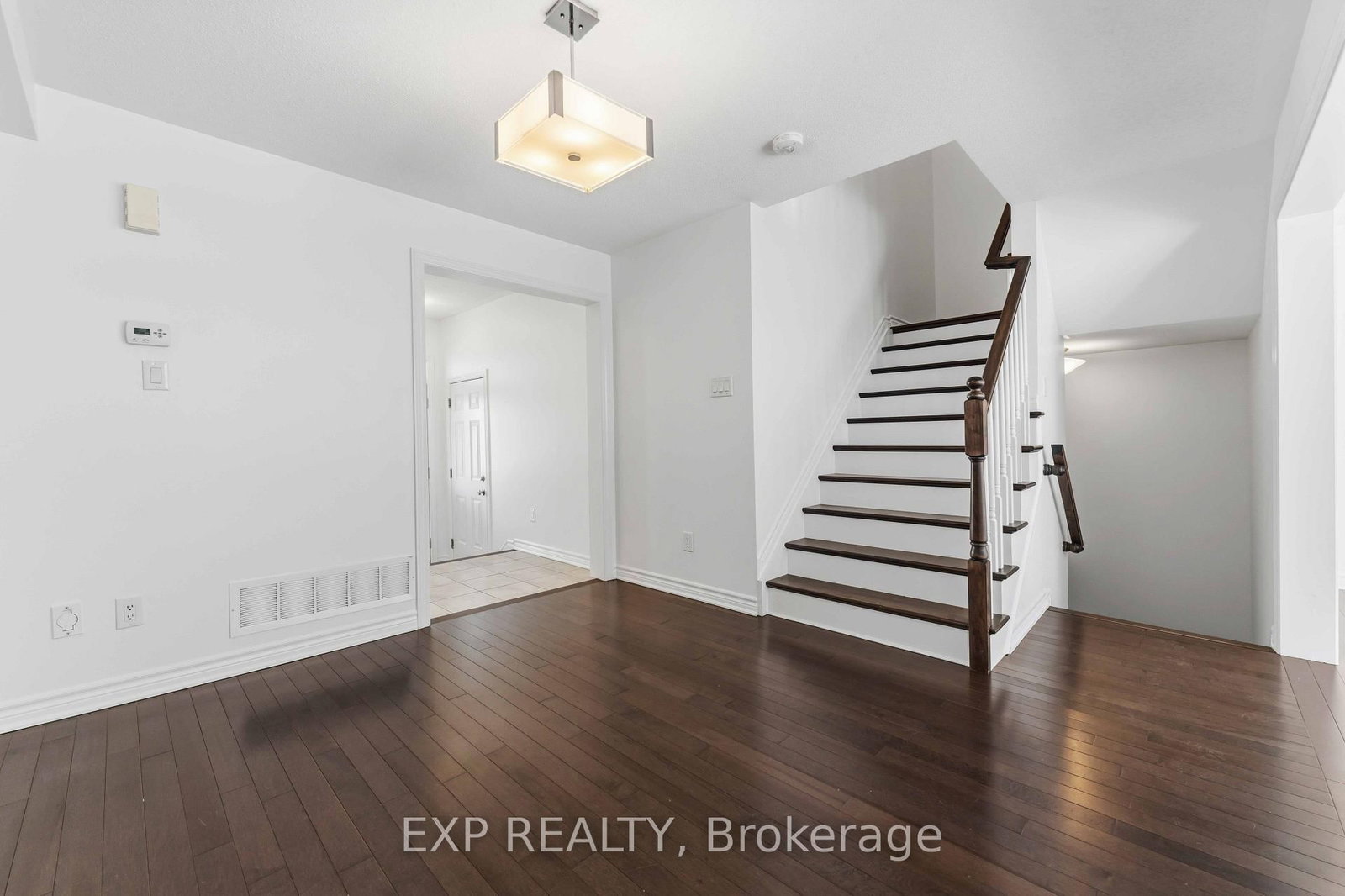 82 Buffalograss Crescent • Ottawa, ON photo 16