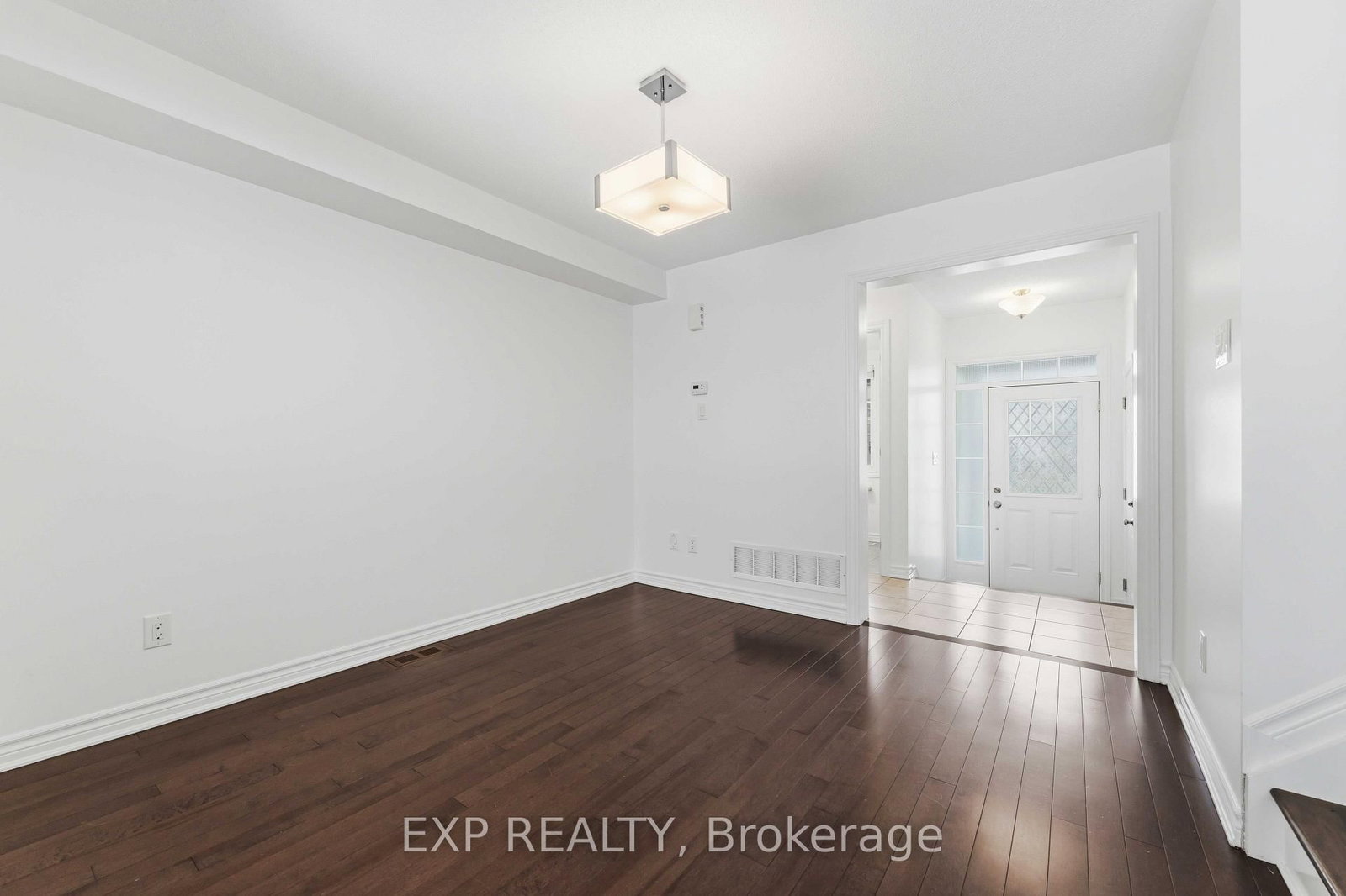 82 Buffalograss Crescent • Ottawa, ON photo 5