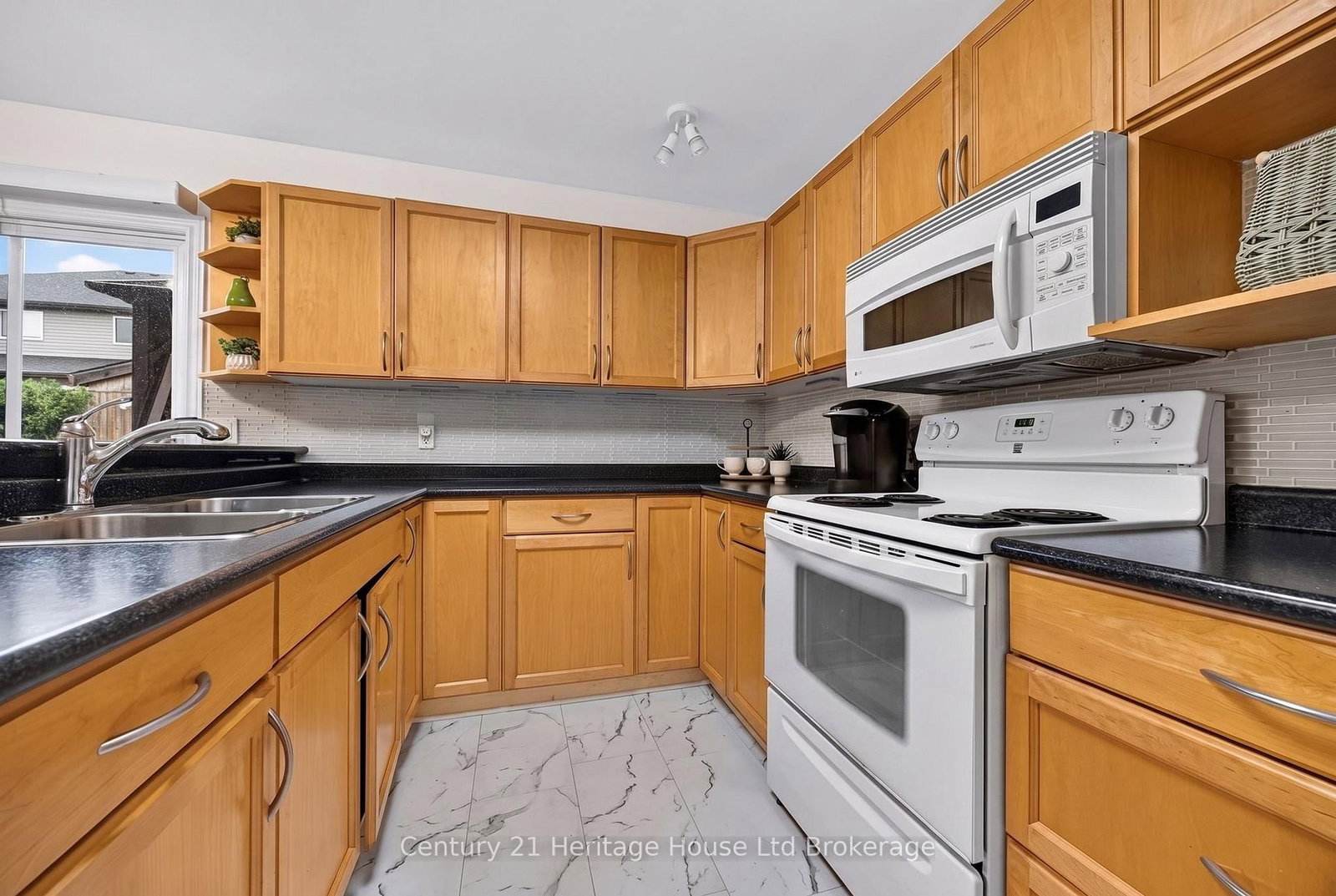 22 Hillside Road • Ingersoll, ON photo 11
