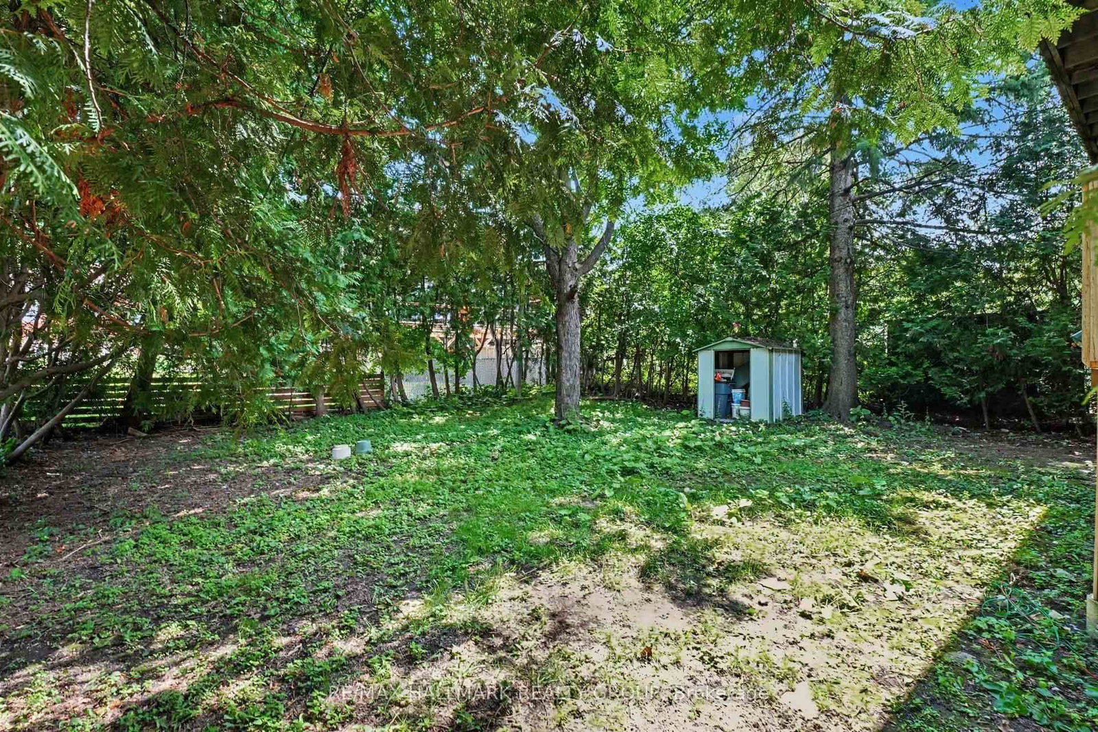657 Golden Avenue • Ottawa, ON photo 30