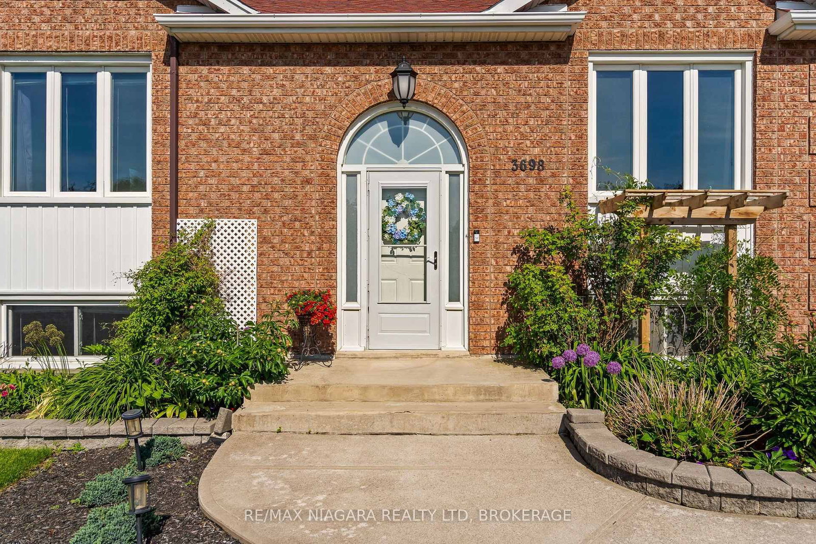 3698 Sussex Lane • Fort Erie, ON photo 3
