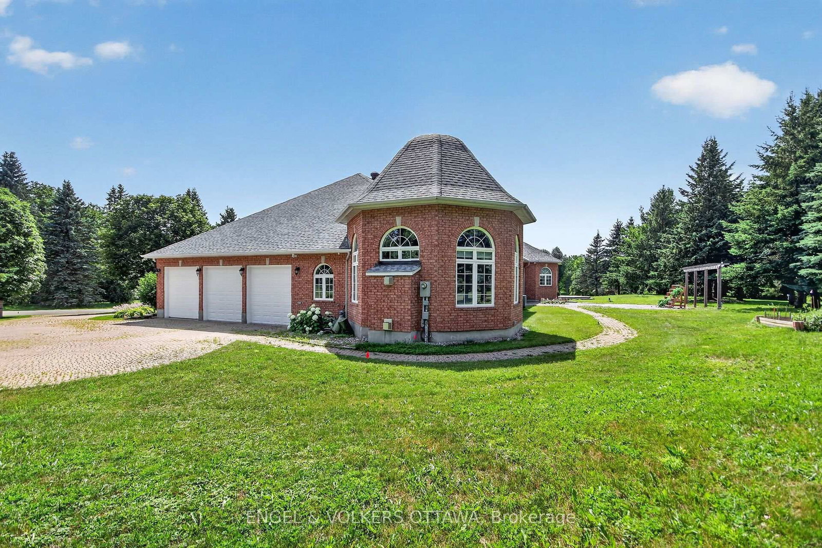 36 Cedarhill Drive • Ottawa, ON photo 50