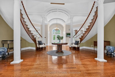 36 Cedarhill Drive • Ottawa, ON photo 8