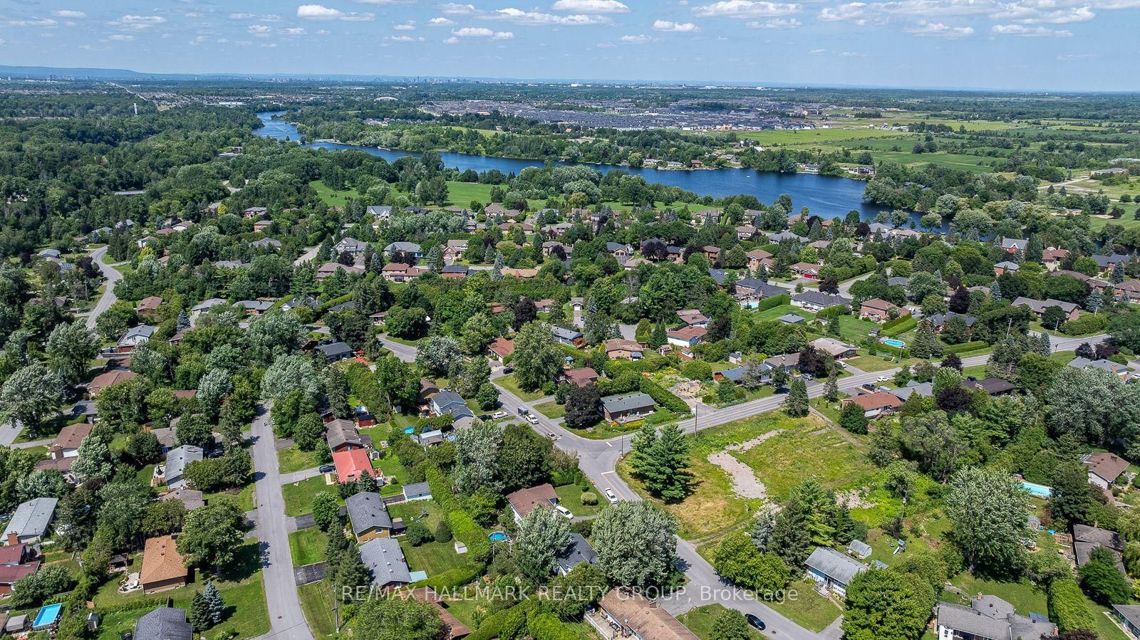 5290 Driscoll Drive • Ottawa, ON photo 34