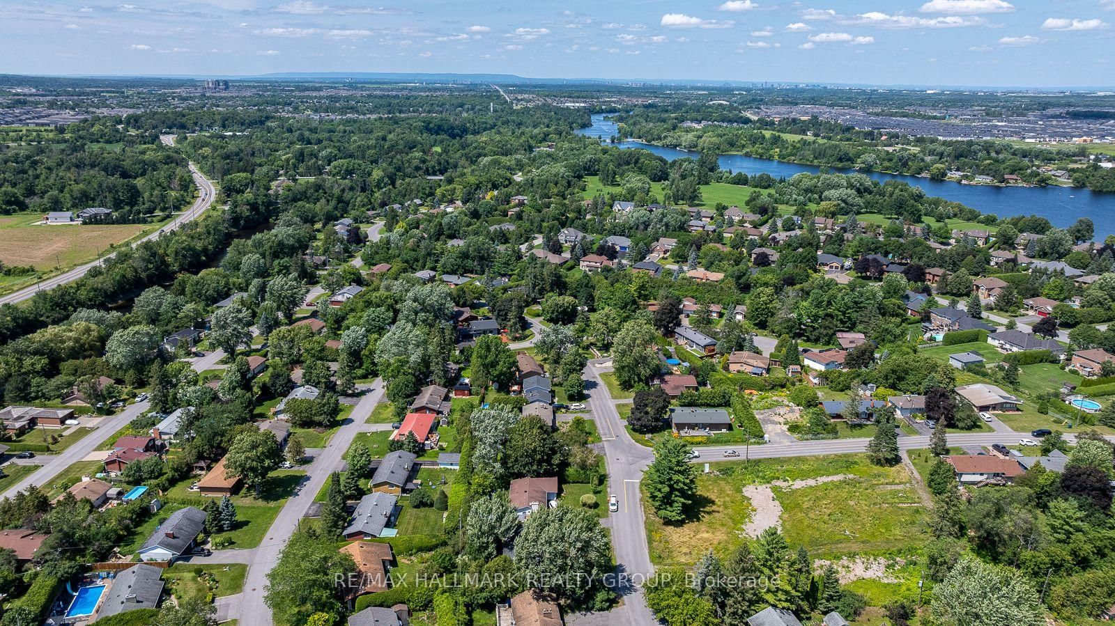 5290 Driscoll Drive • Ottawa, ON photo 35
