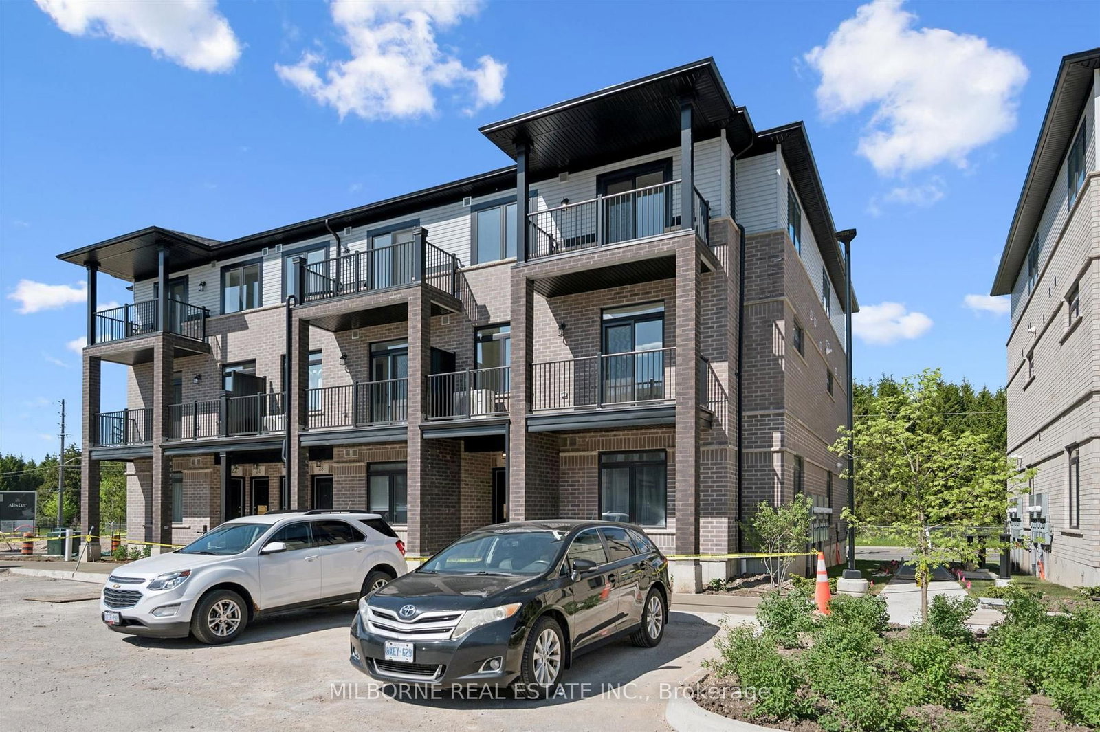 36 Thatcher Drive • Guelph, ON photo 8
