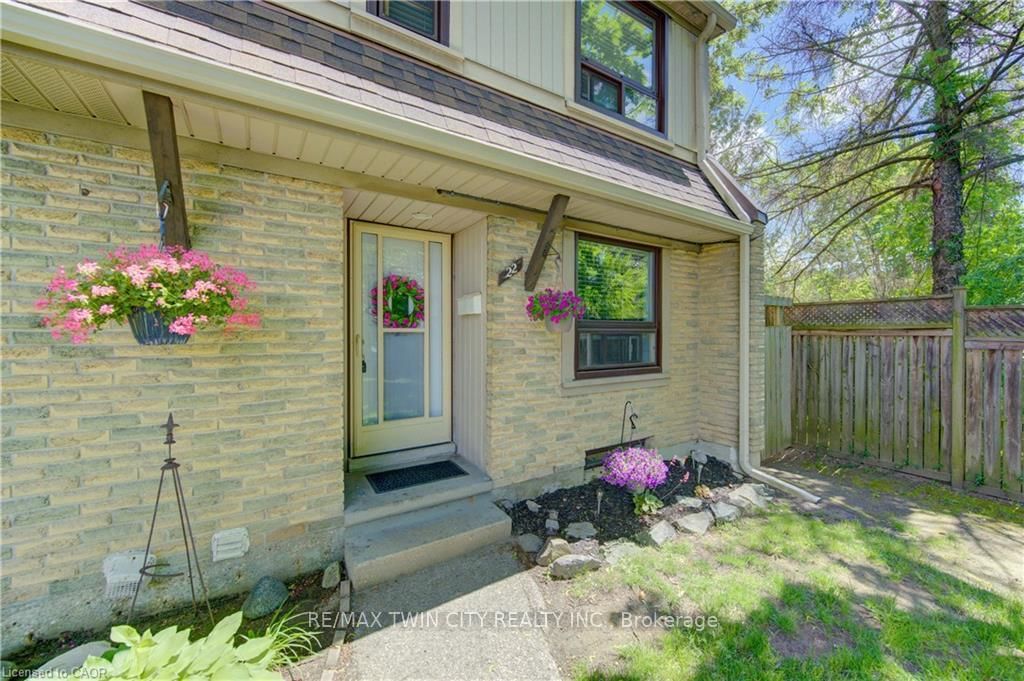 280 THALER Avenue • #22 • Kitchener, ON photo 3