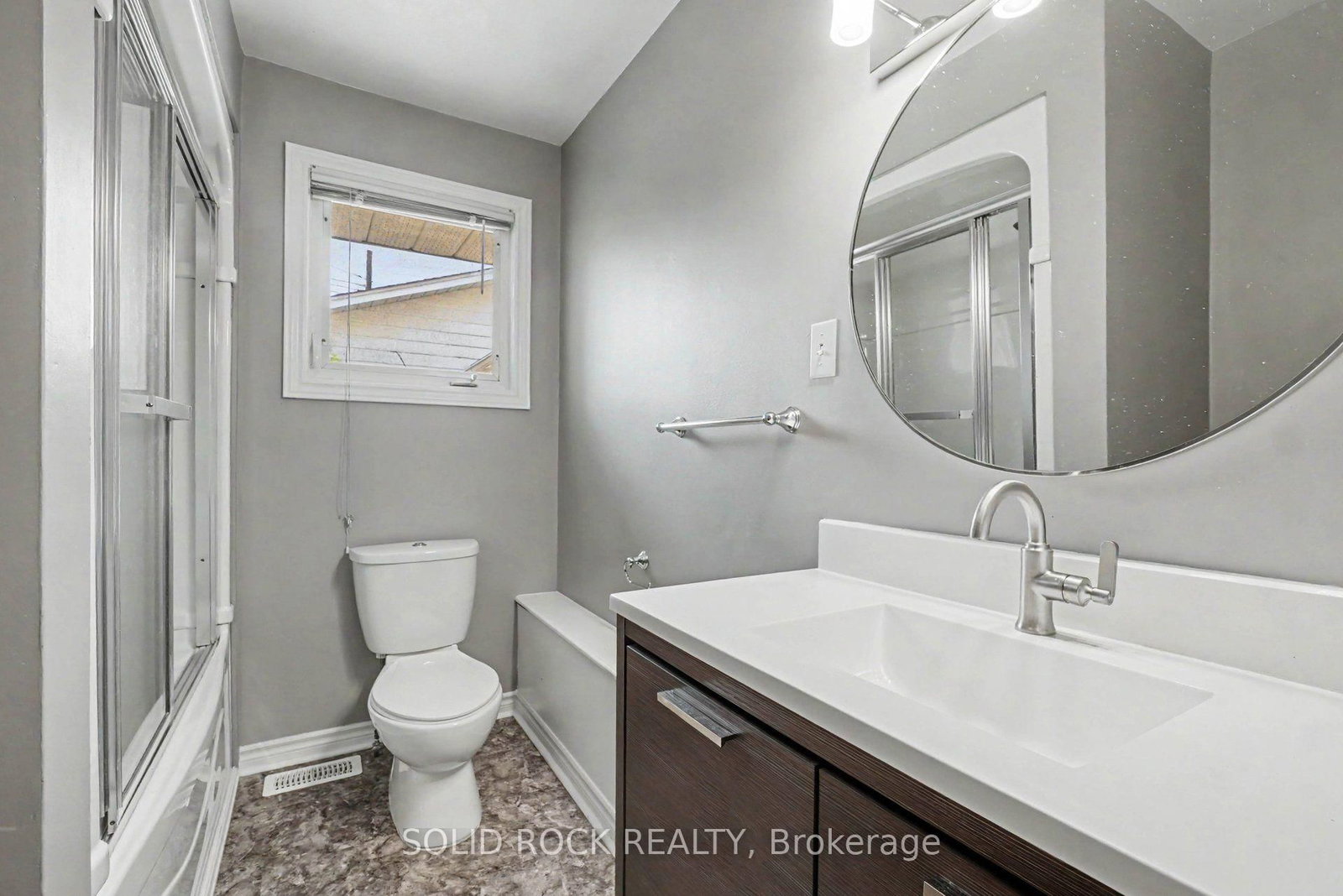 1838 Louisiana Avenue • Ottawa, ON photo 16