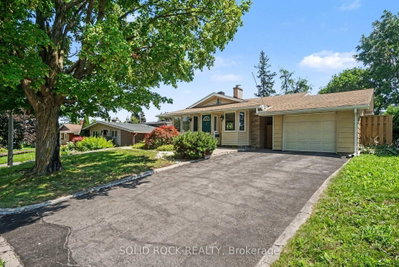 1838 Louisiana Avenue • Ottawa, ON photo 2