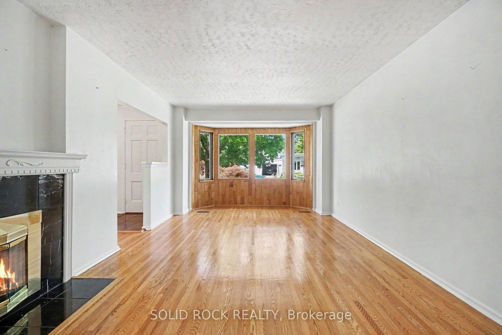 1838 Louisiana Avenue • Ottawa, ON photo 4