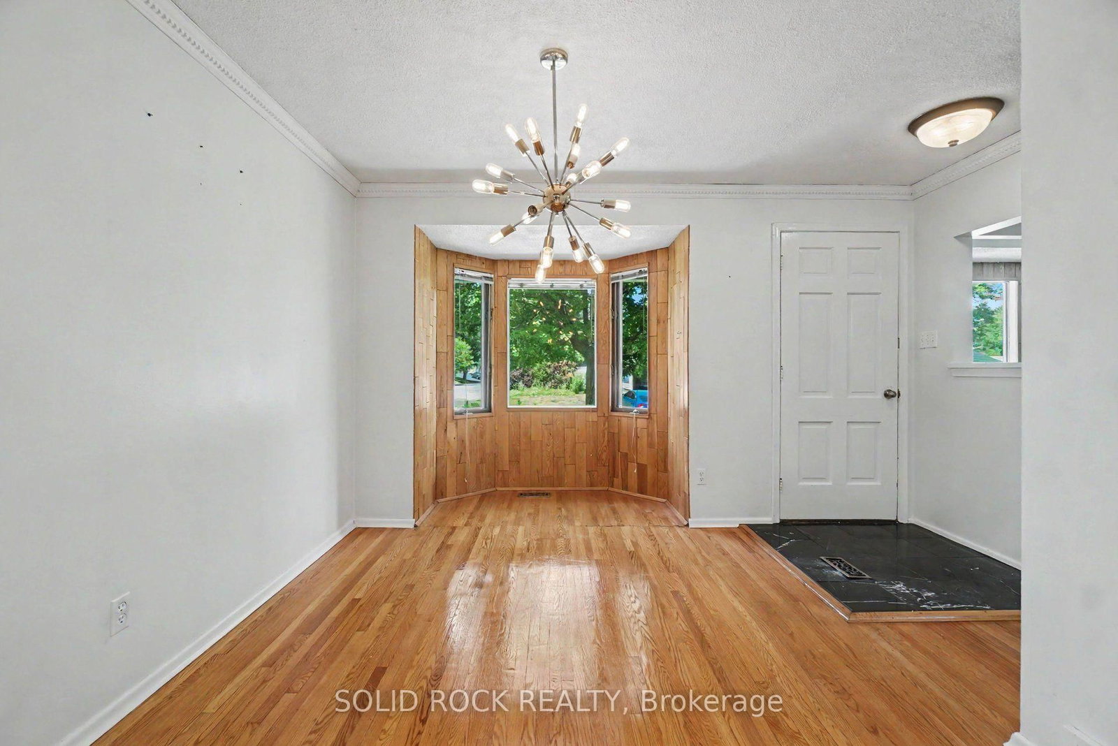 1838 Louisiana Avenue • Ottawa, ON photo 7