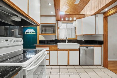 1838 Louisiana Avenue • Ottawa, ON photo 8